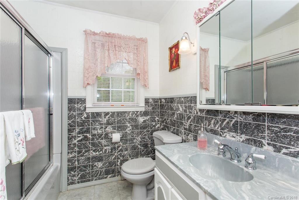 102 Liberty Road Candler, NC 28715 - Photo 9 of 17 Gallery Image 9