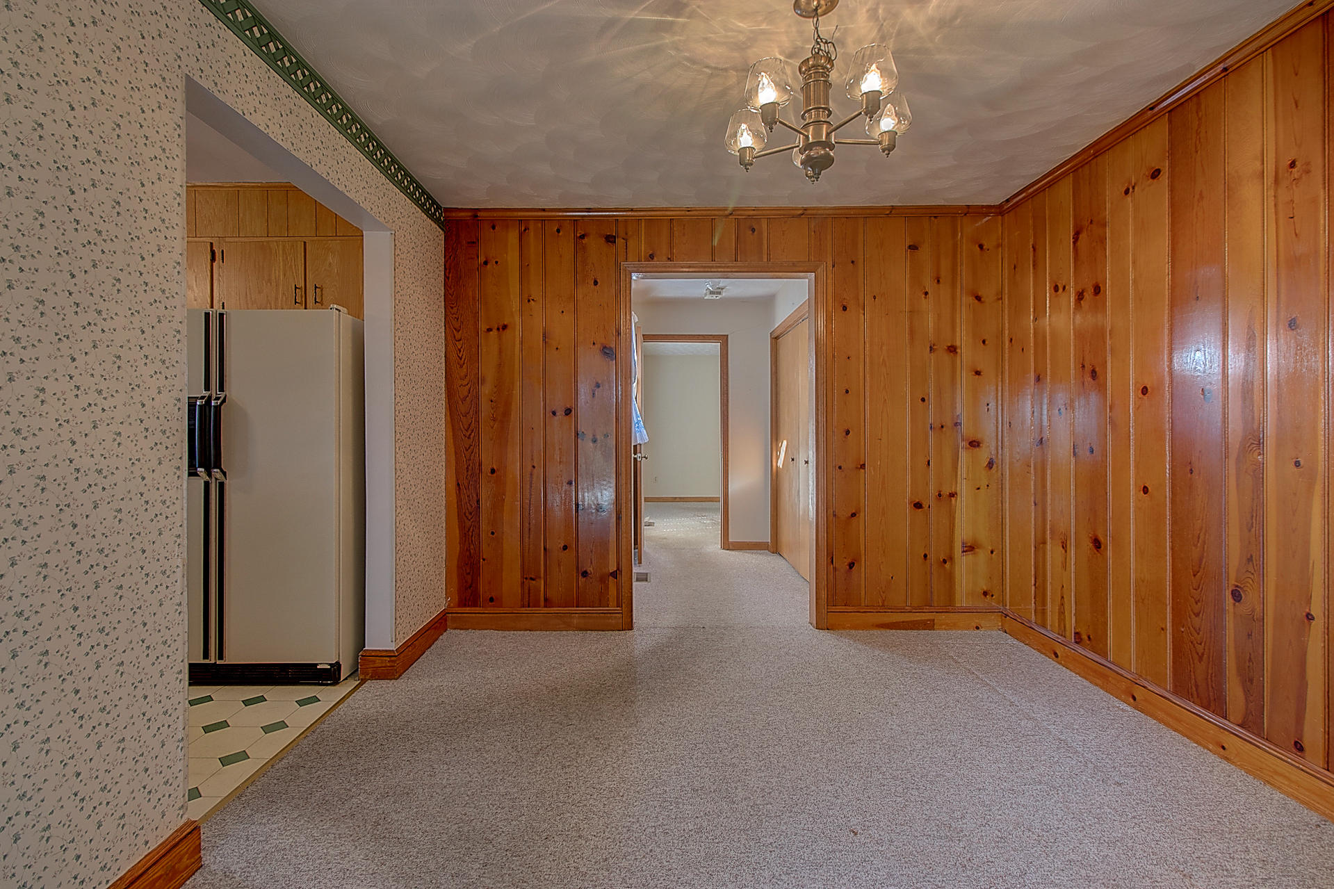 6524 Sherry Road Roanoke, VA 24019 - Photo 7 of 27 IMG_2797_798_799_800_801