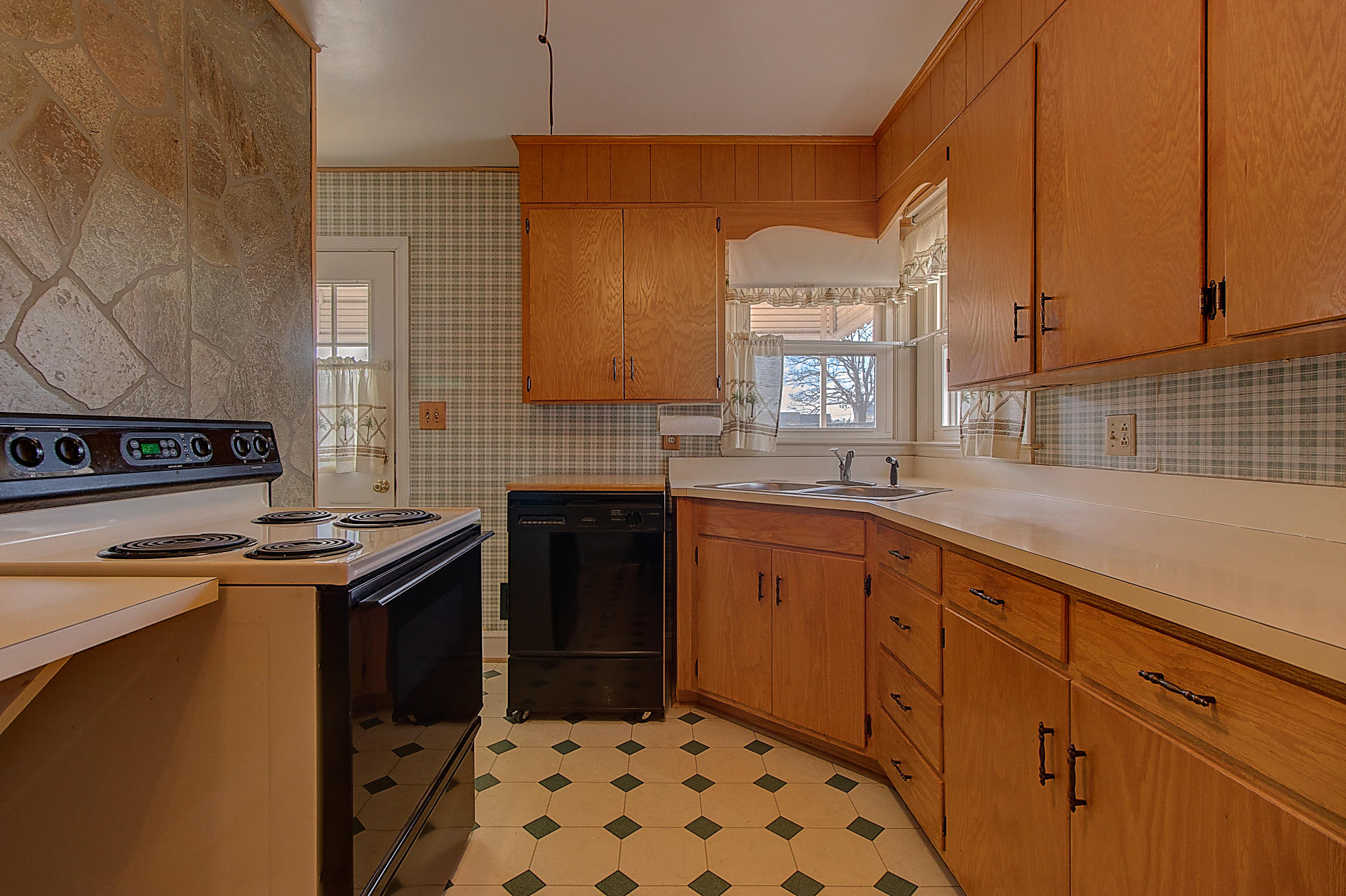 6524 Sherry Road Roanoke, VA 24019 - Photo 10 of 27 IMG_2812_3_4_5_6