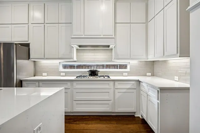 $779,000 | 12620 Royal Oaks Lane, Farmers Branch, TX 75234