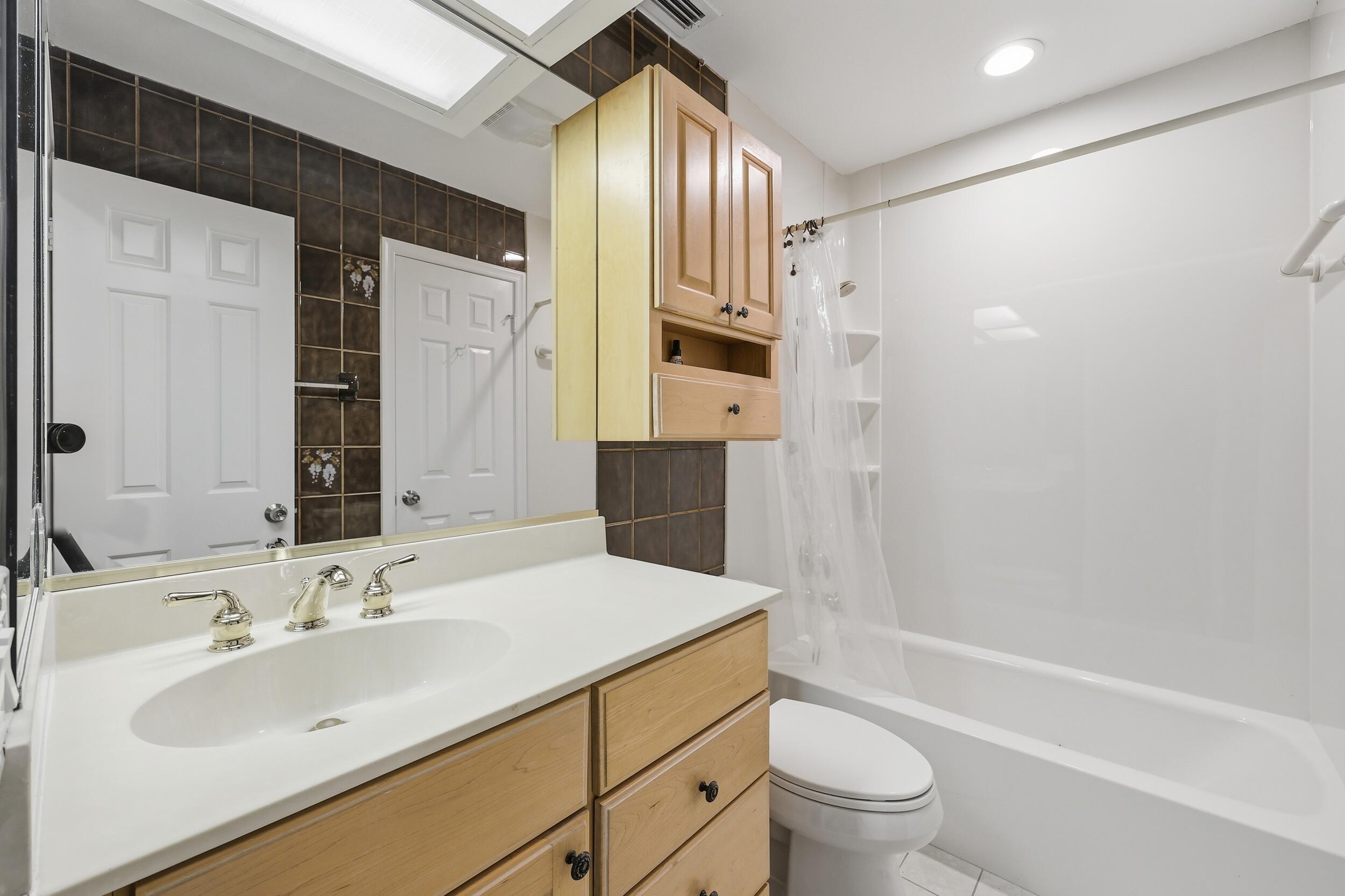 10297 Sandy Run Road Jupiter, FL 33478 - Photo 26 of 50 3rd Bathroom