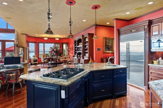 $4,900,000 | 1022 7th Court, Fox Island, WA 98333