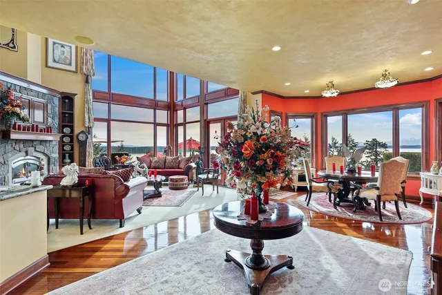 $4,900,000 | 1022 7th Court, Fox Island, WA 98333