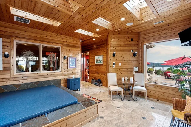 $4,900,000 | 1022 7th Court, Fox Island, WA 98333