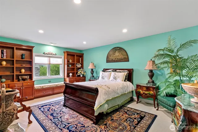 $4,900,000 | 1022 7th Court, Fox Island, WA 98333