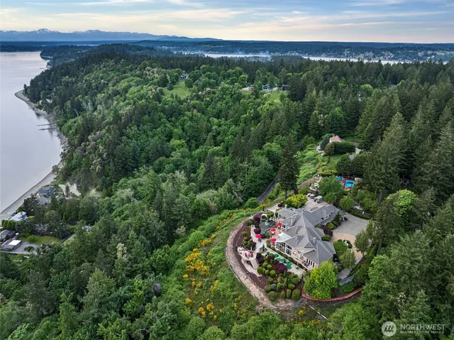$4,900,000 | 1022 7th Court, Fox Island, WA 98333