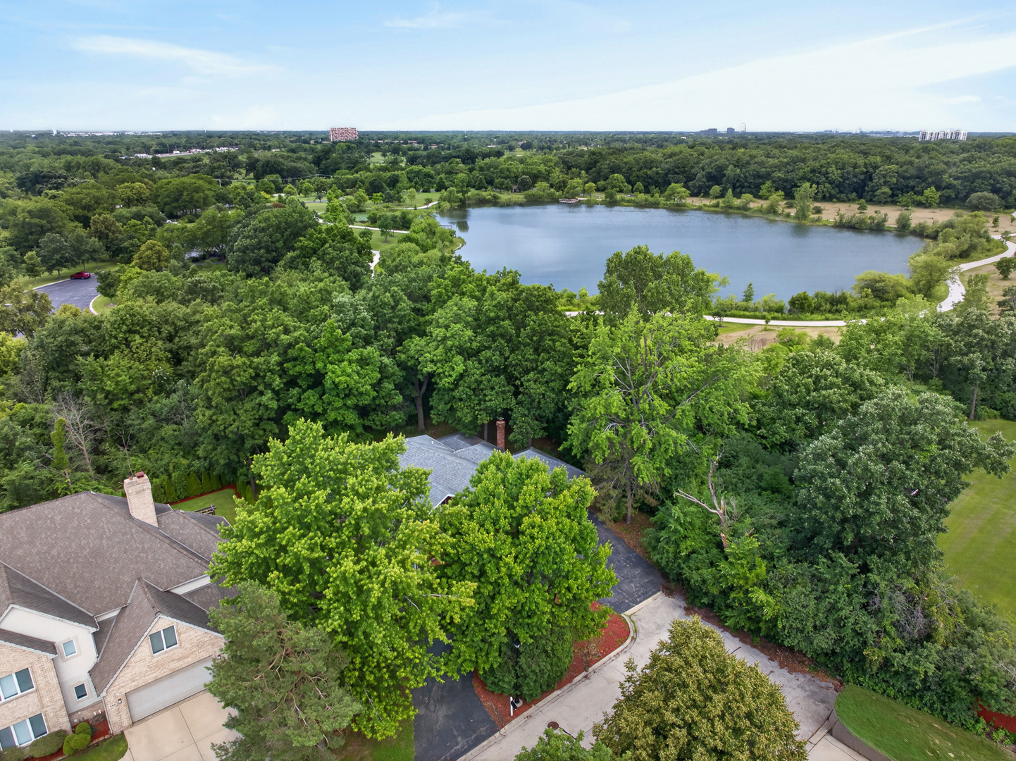 570 Ellsworth Avenue Addison, IL 60101 - Photo 3 of 31