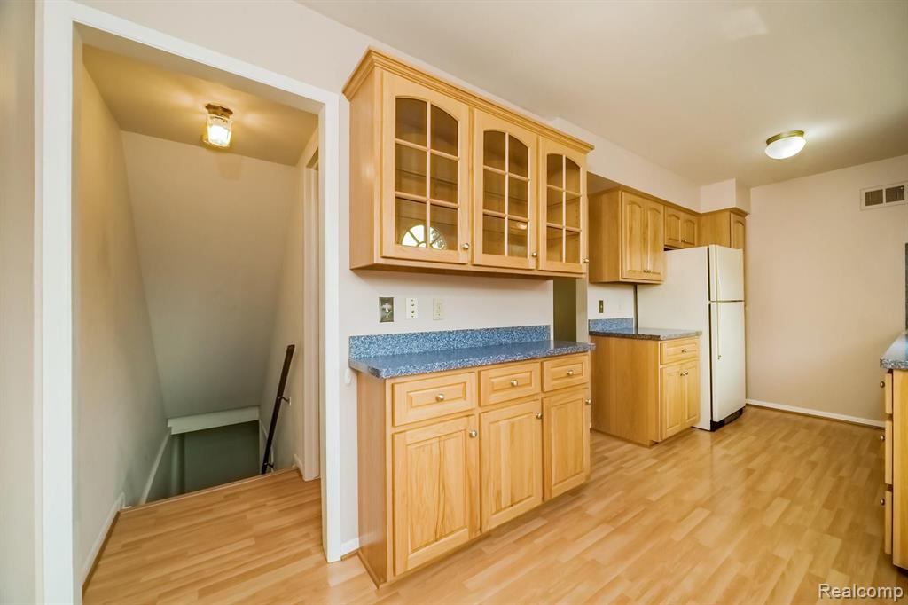 492 Baldwin Avenue Rochester, MI 48307 - Photo 8 of 21
