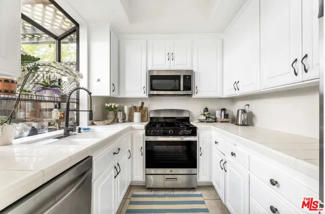 $6,250 | 1108 18th Street, Unit 5, Santa Monica, CA 90403