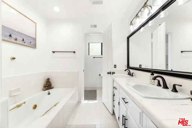 $6,250 | 1108 18th Street, Unit 5, Santa Monica, CA 90403