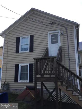 $1,000 | 206 West King Street, Unit 2, Strasburg, VA 22657