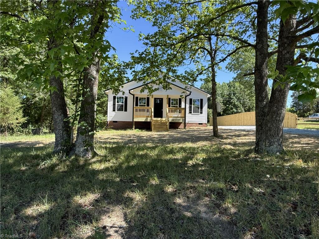 219 Tower Road Thomasville, NC 27360 - Photo 4 of 33