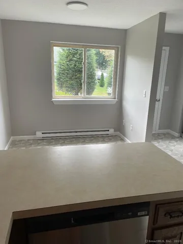 $1,695 | 155 Unit 2 Bristol Street, Thompson, CT 06277