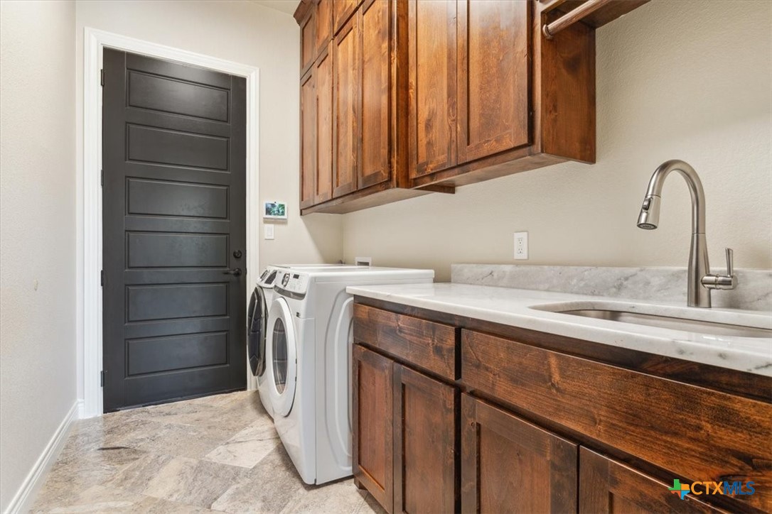 108 Scout Island Belton, TX 76513 - Photo 42 of 48 Laundry