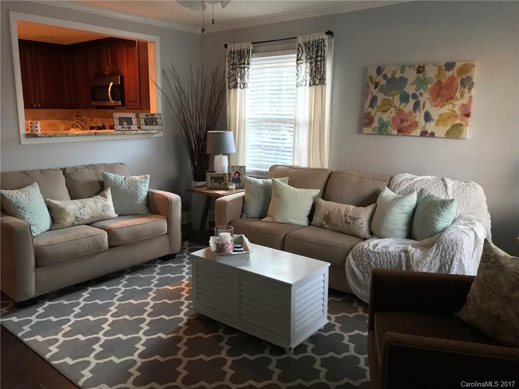629 Lochridge Road, Unit 32 Charlotte, NC 28209 - Photo 4 of 13 Gallery Image 4