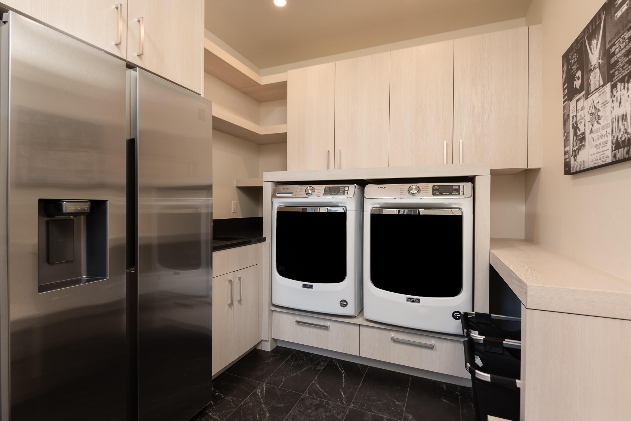 19187 Gateway Loop Bend, OR 97702 - Photo 28 of 39 28Laundry room