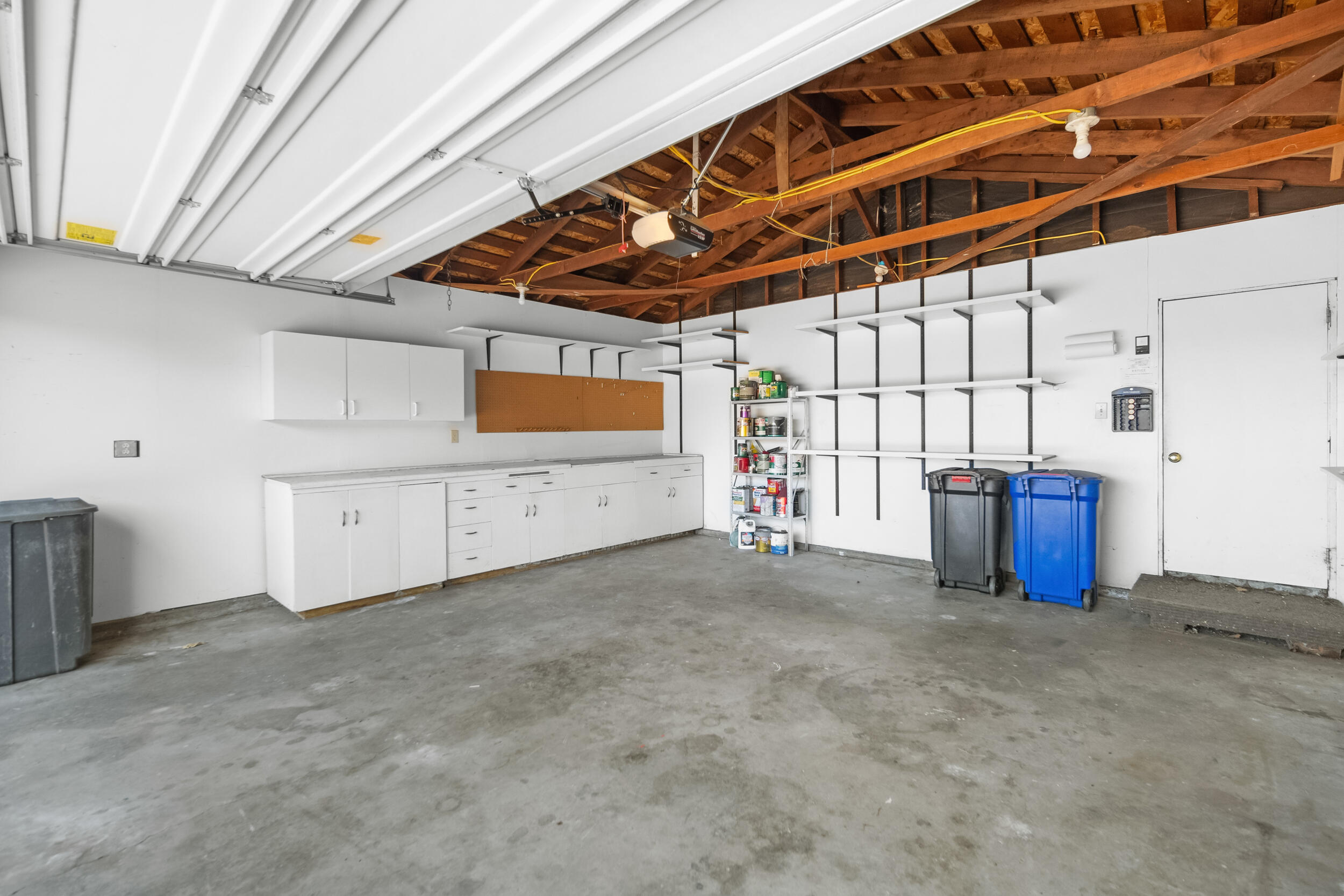 509 North Second Street Lompoc, CA 93436 - Photo 34 of 34 Garage