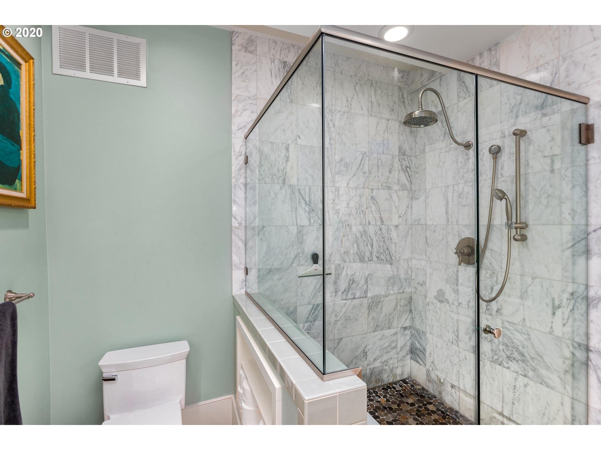 21883 Airport Road Northeast Aurora, OR 97002 - Photo 21 of 32 Gallery Image 21
