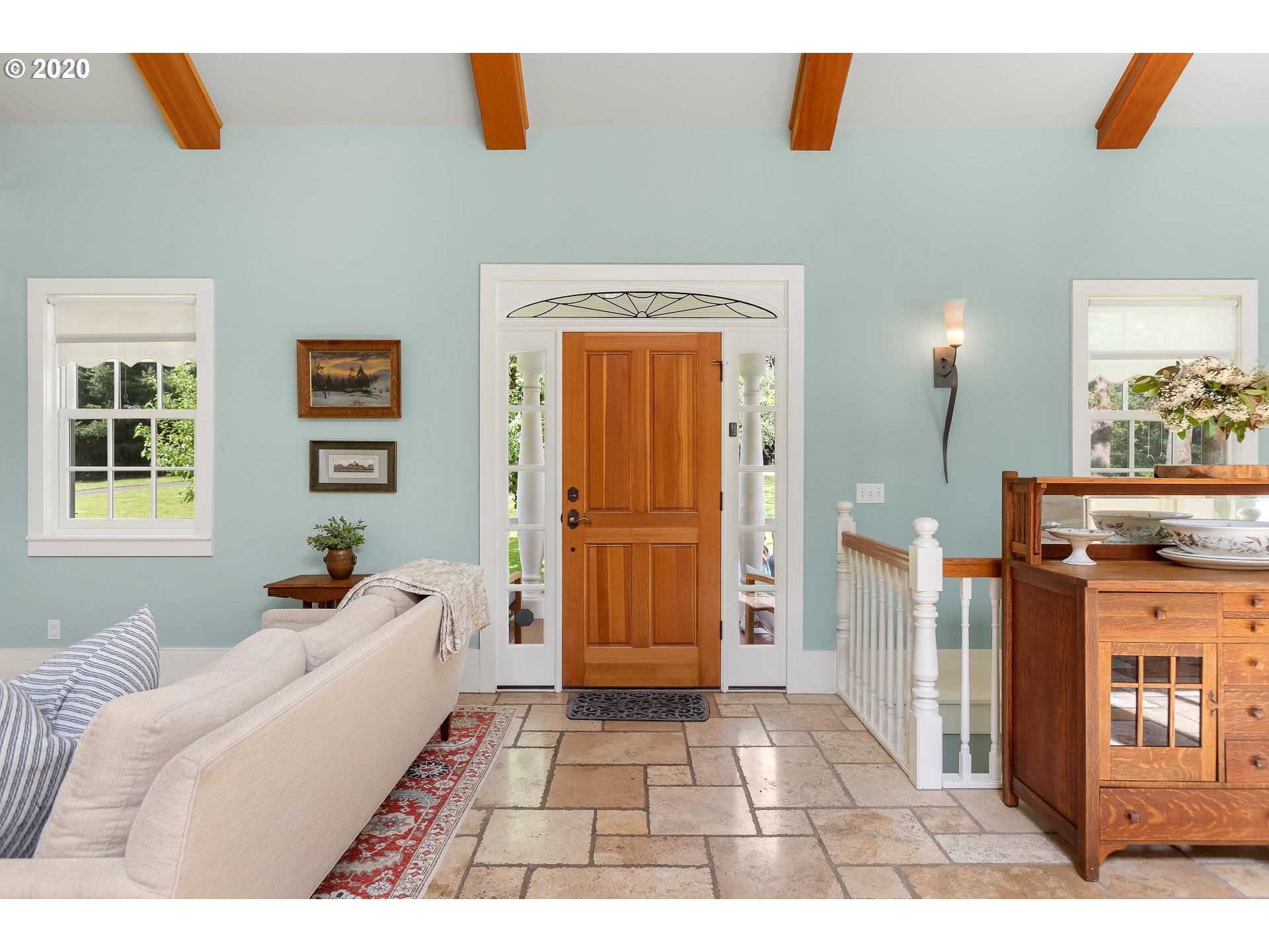 21883 Airport Road Northeast Aurora, OR 97002 - Photo 5 of 32 Gallery Image 5