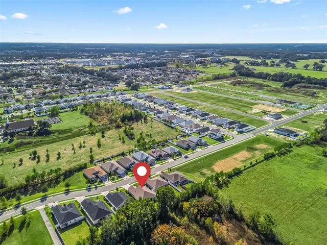 a view of a tennis court