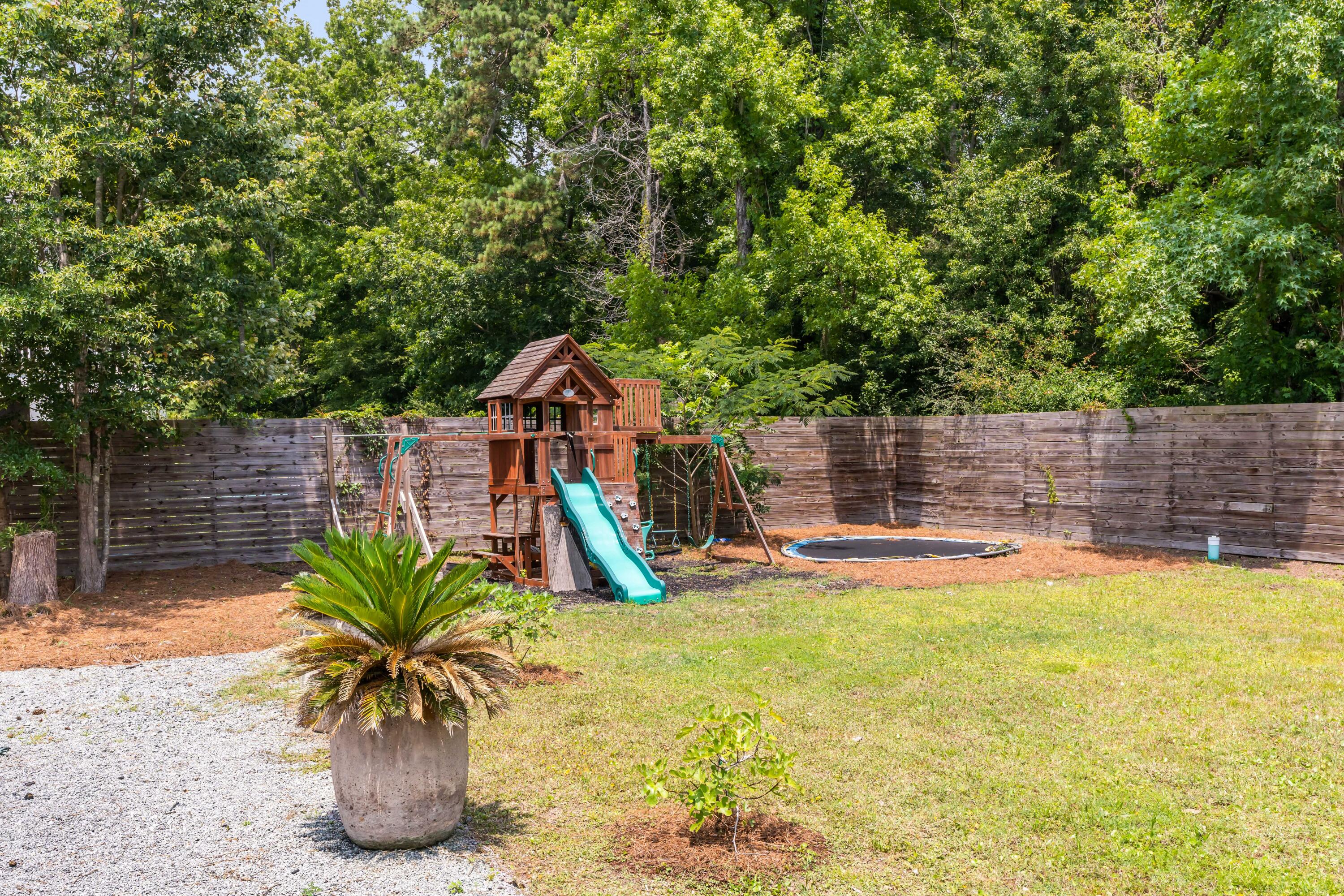 1430 Jefferson Road Mount Pleasant, SC 29466 - Photo 22 of 26 Private Yard