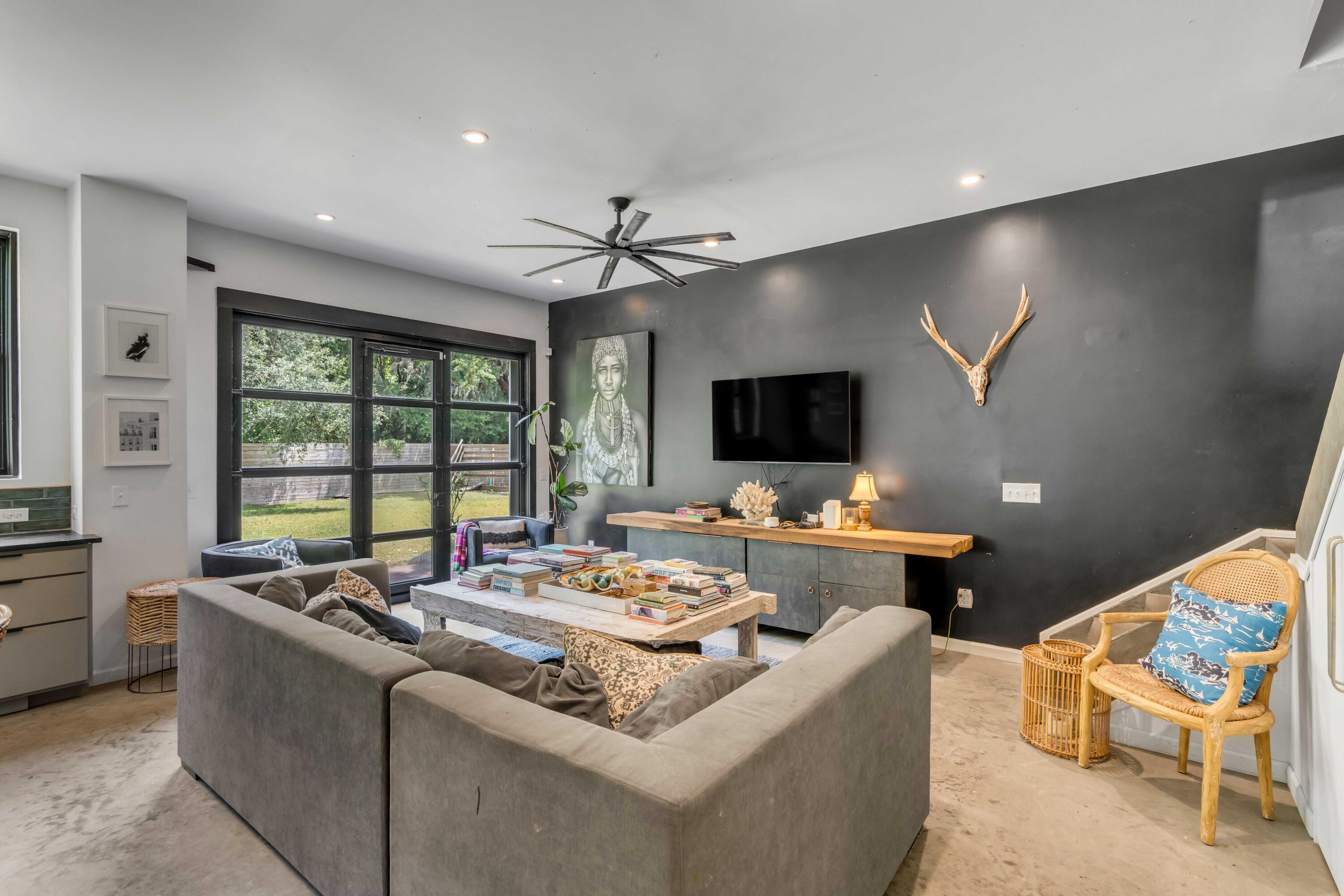 1430 Jefferson Road Mount Pleasant, SC 29466 - Photo 3 of 26 Living Room