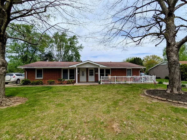 $299,900 | 3720 Camelot Lane, Columbus, IN 47203