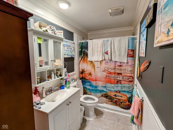 $299,900 | 3720 Camelot Lane, Columbus, IN 47203