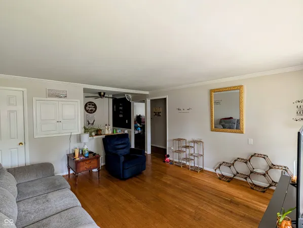 $299,900 | 3720 Camelot Lane, Columbus, IN 47203