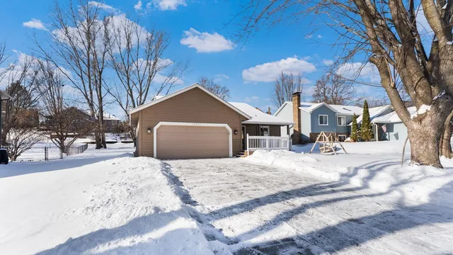 $369,900 | 16407 Griffon Trail, Lakeville, MN 55044