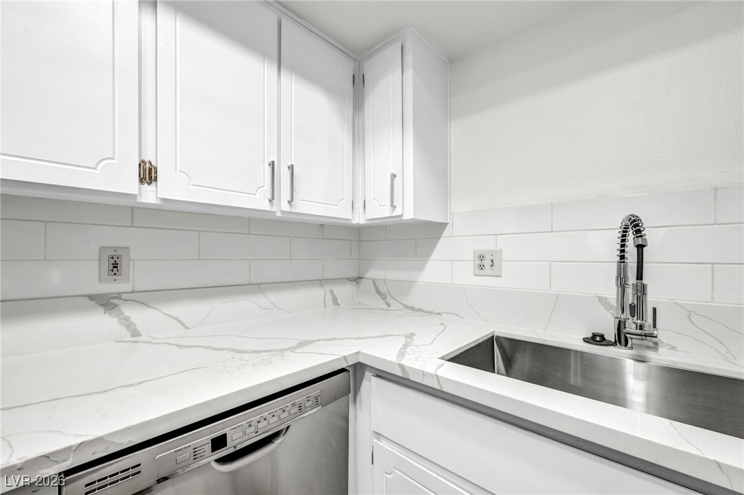 647 Pepper Tree Circle Henderson, NV 89014 - Photo 16 of 34