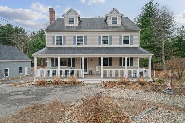 $939,000 | 15 Rockland Street, Hanover, MA 02339