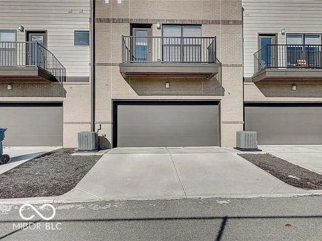 $2,600 | 2579 Filson Street, Carmel, IN 46032