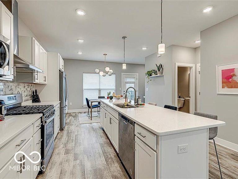 2579 Filson Street Carmel, IN 46032 - Photo 8 of 17