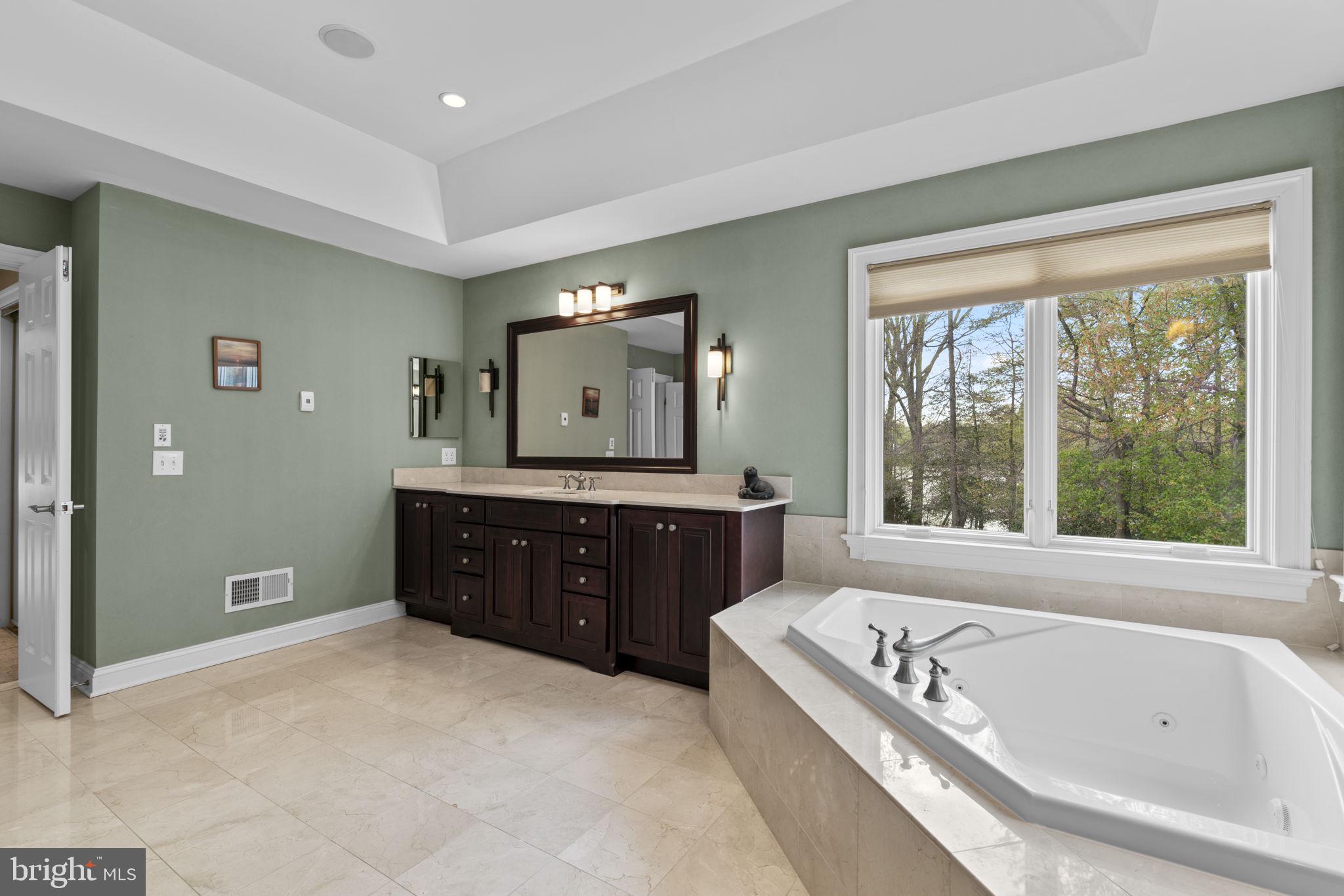 370 Eagle Hill Road Pasadena, MD 21122 - Photo 46 of 118 Primary Bathroom