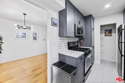 $479,999 | 5825 Bowcroft Street, Unit 1, Los Angeles, CA 90016