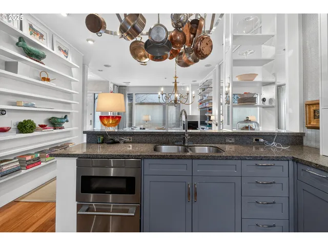 $590,000 | 2018 Northwest 16th Avenue, Portland, OR 97209