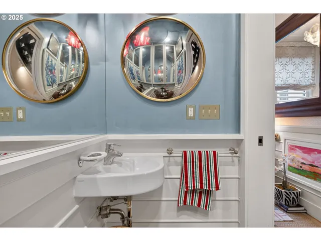 $590,000 | 2018 Northwest 16th Avenue, Portland, OR 97209