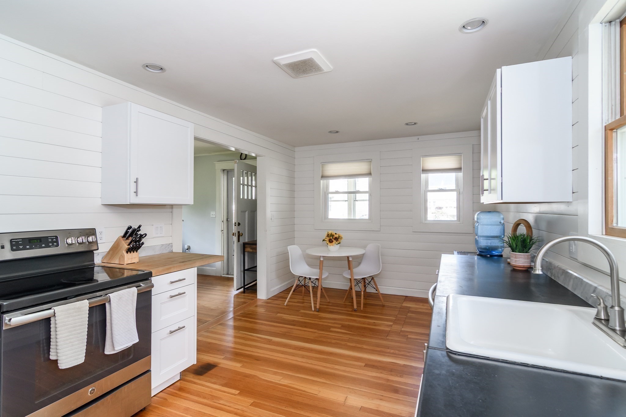 18 Hammond Road Natick, MA 01760 - Photo 7 of 21 Gallery Image 7