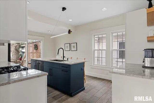 $250,000 | 865 South English Avenue, Springfield, IL 62704