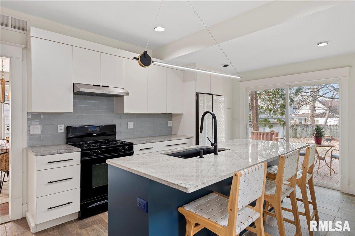 865 South English Avenue Springfield, IL 62704 - Photo 17 of 43