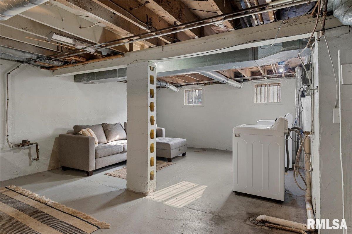 865 South English Avenue Springfield, IL 62704 - Photo 34 of 43