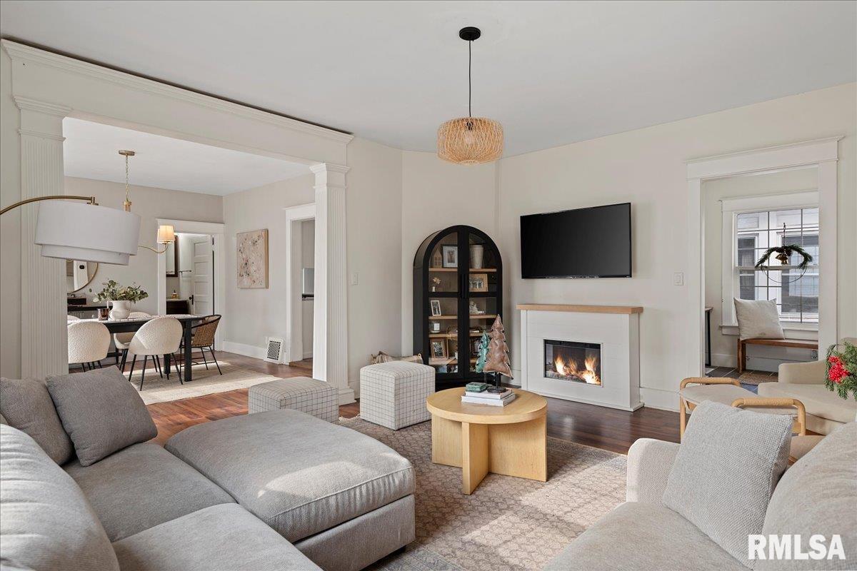 865 South English Avenue Springfield, IL 62704 - Photo 8 of 43