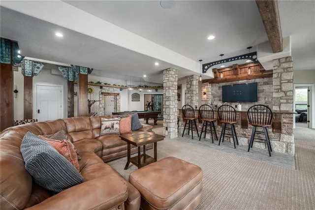 $3,599,000 | 17096 Eisenhower Road, Leavenworth, KS 66048