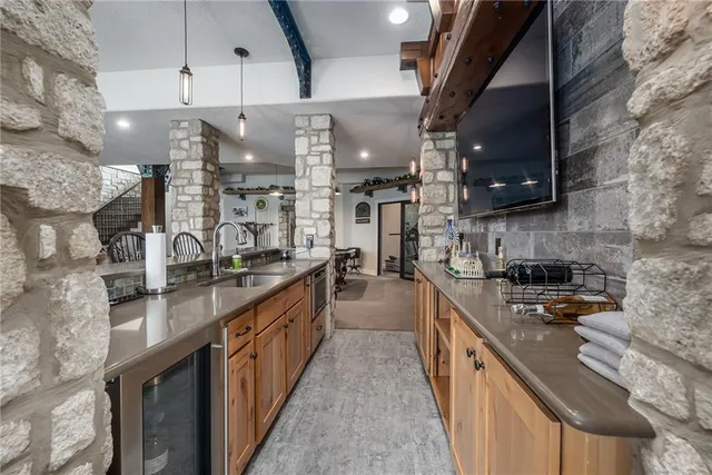 $3,599,000 | 17096 Eisenhower Road, Leavenworth, KS 66048