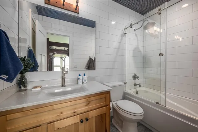 $3,599,000 | 17096 Eisenhower Road, Leavenworth, KS 66048