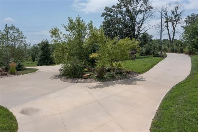 $3,599,000 | 17096 Eisenhower Road, Leavenworth, KS 66048