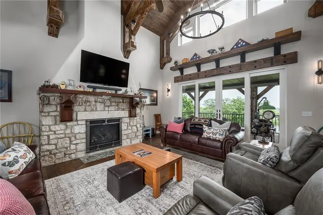 $3,599,000 | 17096 Eisenhower Road, Leavenworth, KS 66048