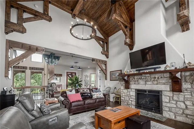 $3,599,000 | 17096 Eisenhower Road, Leavenworth, KS 66048