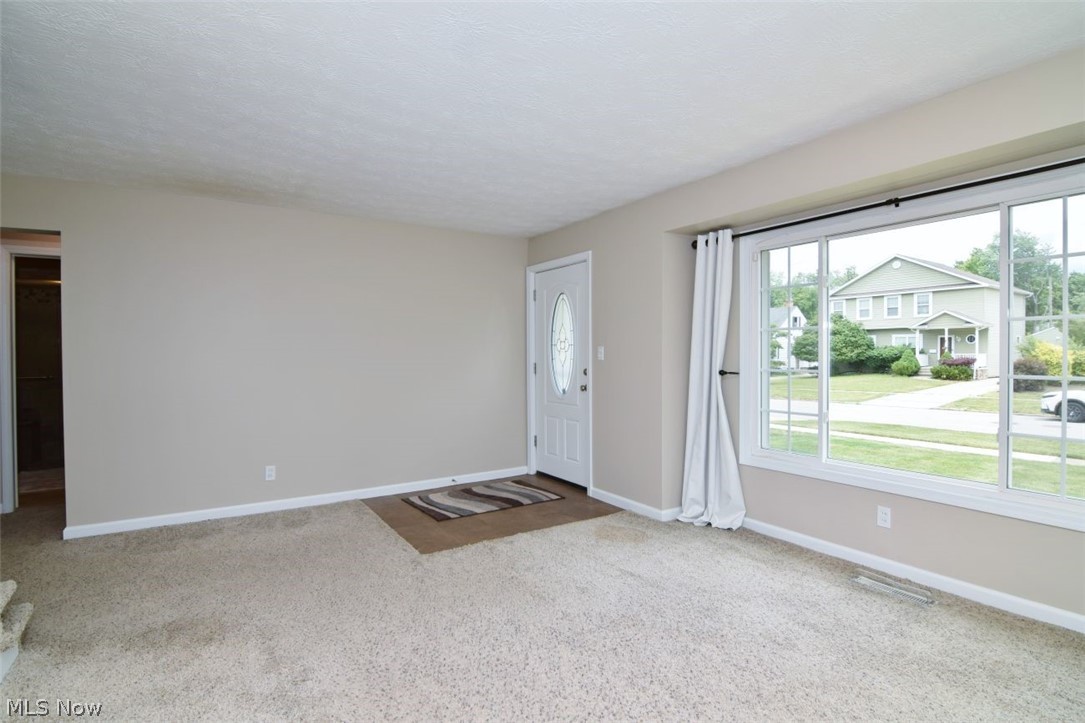 1190 Belrose Road Mayfield Heights, OH 44124 - Photo 9 of 44